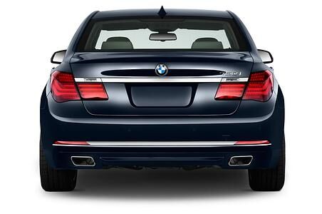 BMW 7 Series (Baujahr 2013) - 4 Türen Heckansicht