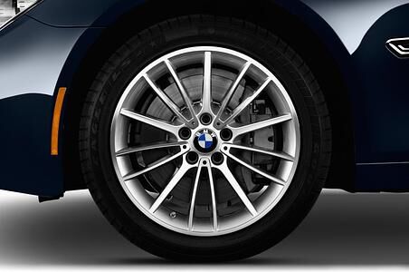 BMW 7 Series (Baujahr 2013) - 4 Türen Reifen und Felge