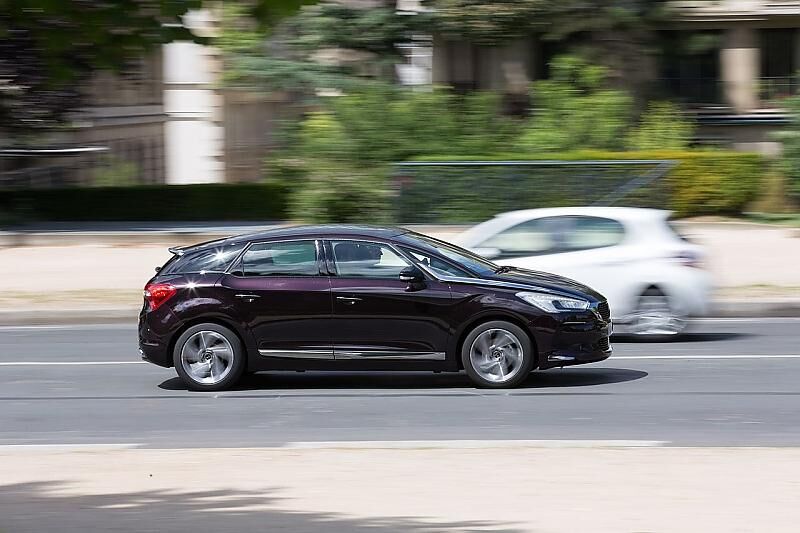 Mit dem 180-PS-Dieselmotor erreicht der DS 5 eine Höchstgeschwindigkeit von 220 km/h