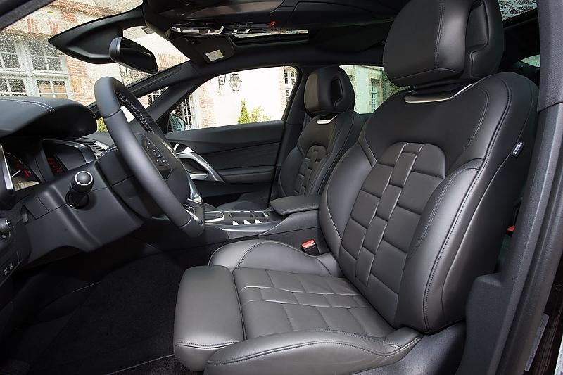 Die Optik der Ledersitze ist extravagant