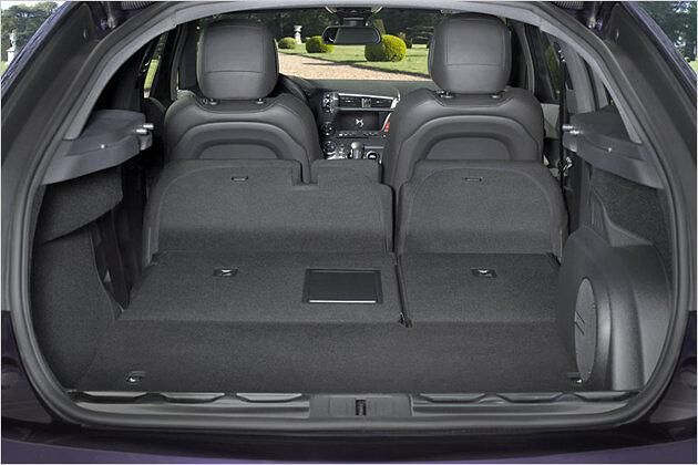 Bis zu 1.288 Liter passen in den DS 5 hinein