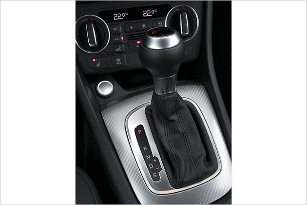 Das Siebengang-Doppelkupplungsgetriebe ist eigentlich Pflicht für ein Auto dieser Art