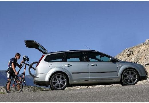 FORD Focus (2004 - 2011) Focus Turnier 1