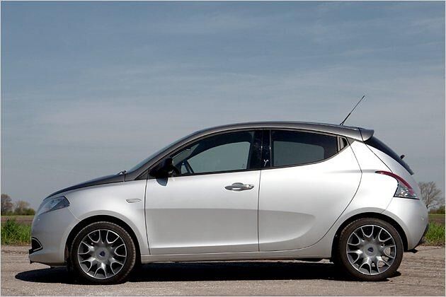 Sicken lockern die großen Seitenflächen auf