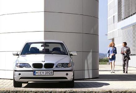BMW-318i--2001-2005-