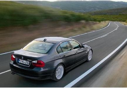 BMW-320i--2004-2007-