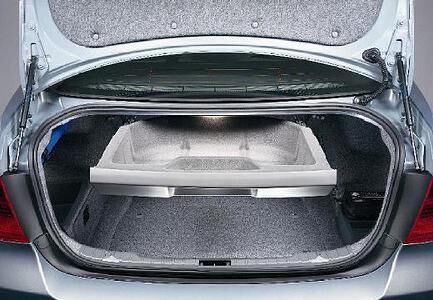 BMW-320i--2004-2007-