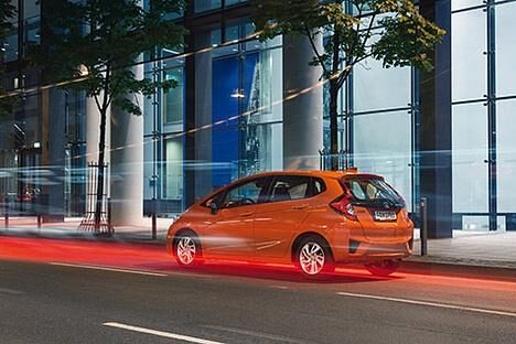 Lediglich die gegenüber dem Vorgänger deutlich gewachsene Größe (+ 95 Millimeter) lässt das gestiegene Raumangebot erahnen. 