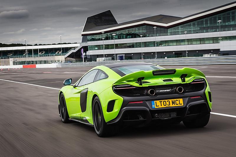 McLaren 675 LT - 330 km/h Höchstgeschwindigkeit