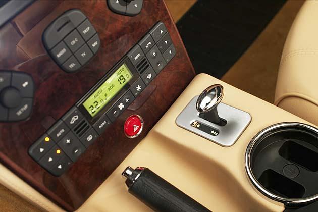 Der Wählhebel für das DuoSelect-Getriebe