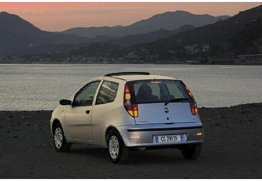 FIAT-Punto-1-2-8V-Automatik--2003-2006-