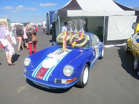 Oldtimer Grand Prix 2012 - der Trekker lässt grüßen