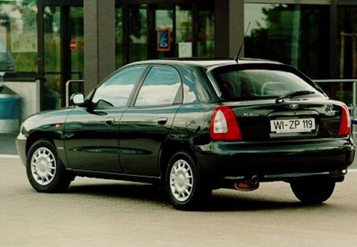 DAEWOO-Nubira-2-0--1997-1999-