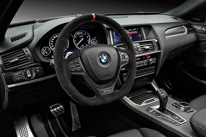 Auch der X4 bietet im Cockpit die übliche BMW-Kost