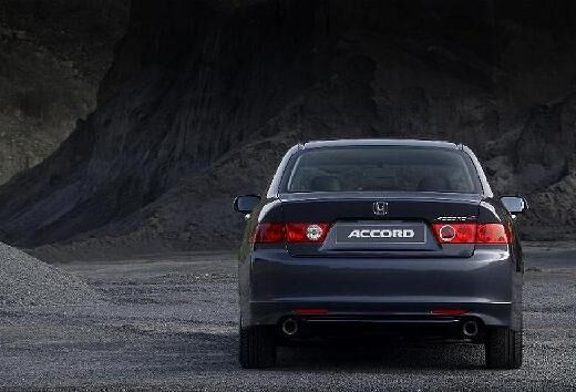 HONDA-Accord-2-0-i--2003-2005-