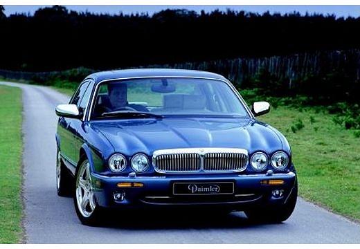 JAGUAR-Daimler-V8--1997-1998-