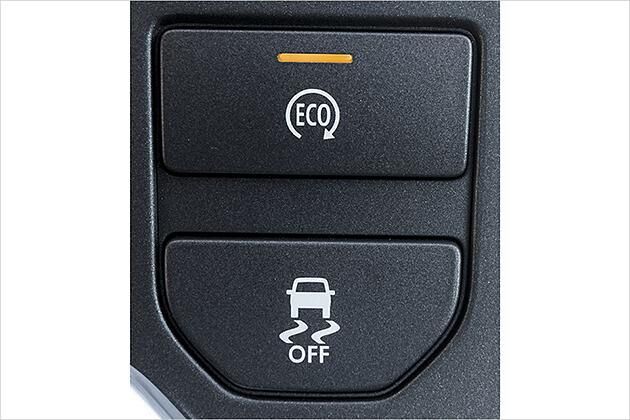 Eine Start-Stopp-Automatik ist beim Evoque stets an Bord. (Mit dem Eco-Knopf schaltet man sie an und aus)