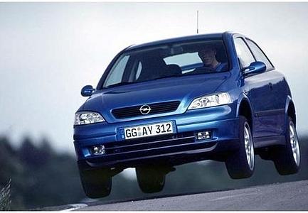 Opel Astra Schrägheck (1998–2004) 2.2 (147 PS) Opel Astra Schrägheck (1998–2004) 2.2 (147 PS)