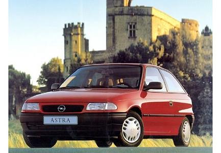 Opel Astra Schrägheck (1991–1998) Opel Astra Schrägheck (1991–1998)