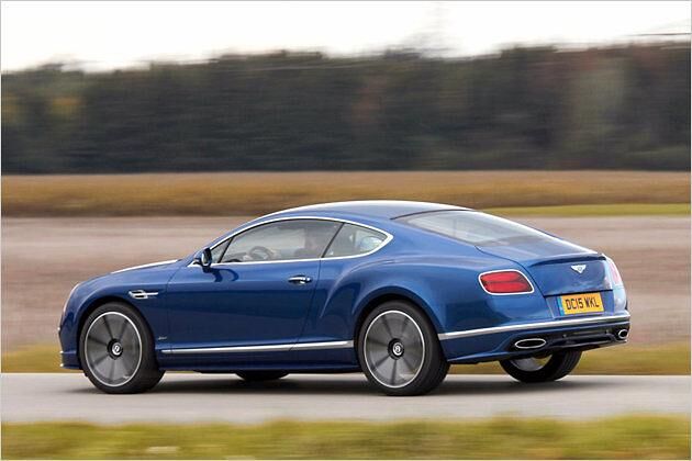 Der Continental GT Speed wiegt 2,3 Tonnen. Das macht aber nichts, denn sein W12-Biturbo-Motor leistet 635 PS und 820 Newtonmeter