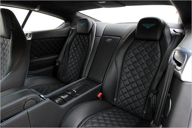 Auch hinten ein Lord. Das Platzangebot ist für ein Auto dieser Größe aber eher mittel