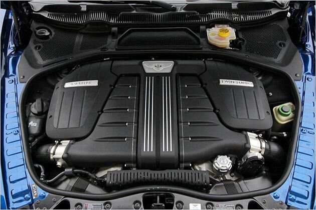 Ein Dutzend Zylinder, sechs Liter Hubraum, zwei Turbos und ein Schub, der einem das Rückgrat bricht