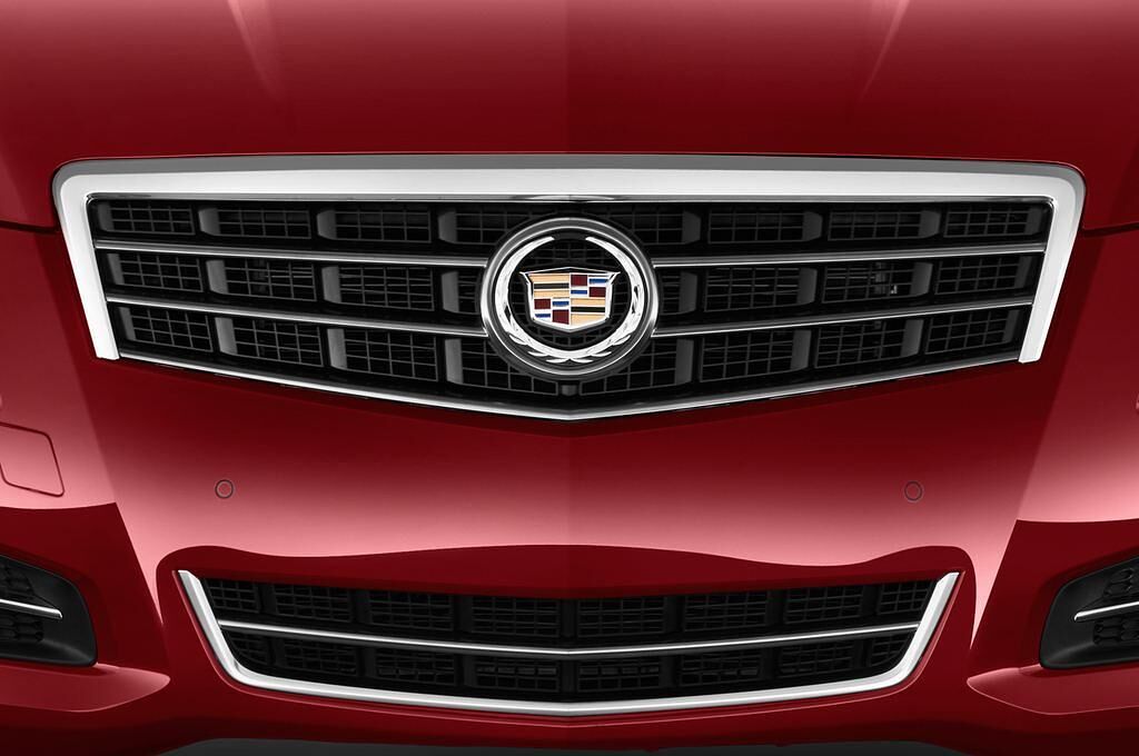 Cadillac ATS (Baujahr 2012) Premium 4 Türen Kühlergrill und Scheinwerfer