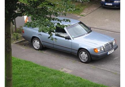 Mercedes-Benz W 124 Limousine (1984–1993)