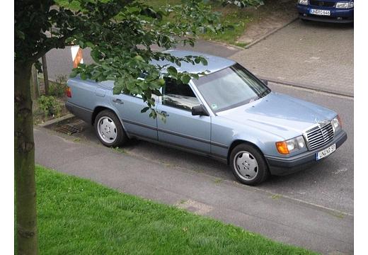 Mercedes-Benz W 124 Limousine (1984–1993)