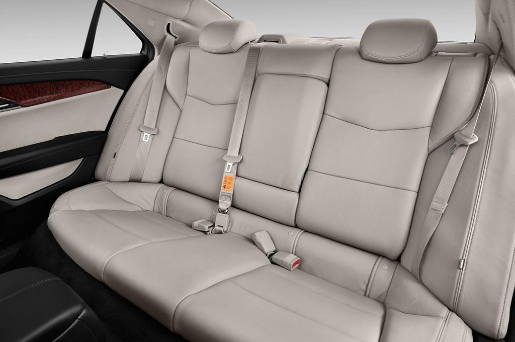 Cadillac ATS (Baujahr 2012) Premium 4 Türen Rücksitze