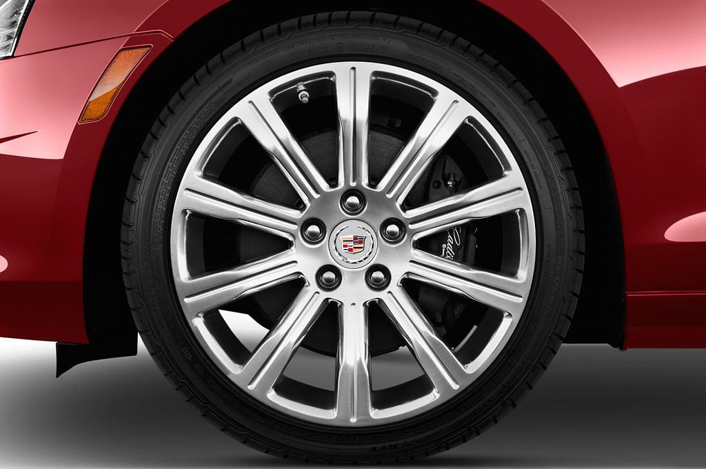 Cadillac ATS (Baujahr 2012) Premium 4 Türen Reifen und Felge