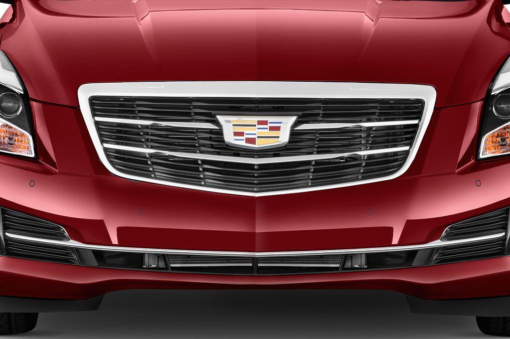 Cadillac ATS (Baujahr 2015) Premium 4 Türen Kühlergrill und Scheinwerfer