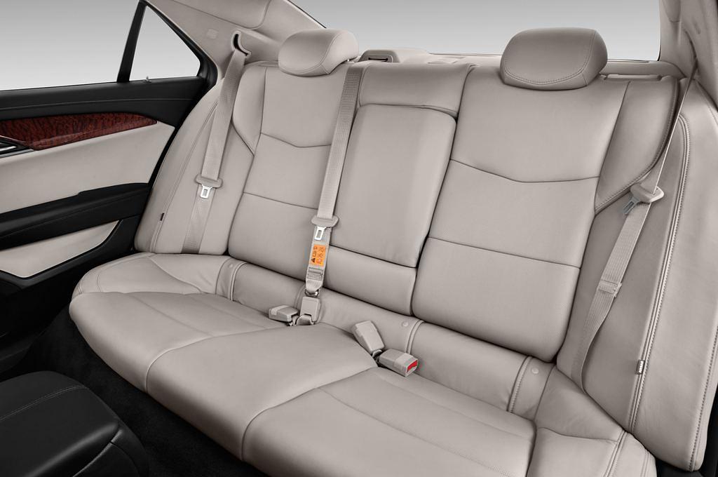 Cadillac ATS (Baujahr 2015) Premium 4 Türen Rücksitze