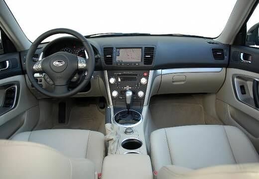 SUBARU-Outback-2-5--2006-2007-