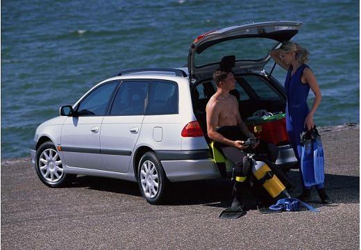 TOYOTA-Avensis-1-6-Combi--2000-2003-