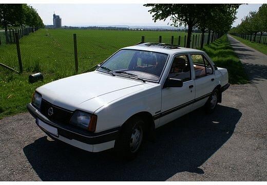 Opel Ascona Limousine (1975–1981) 2.0 (60 PS)