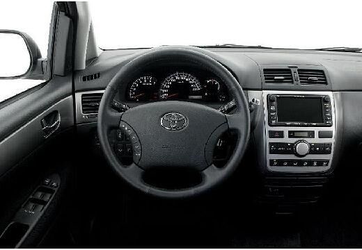 TOYOTA-Avensis-Verso--2004-2005-