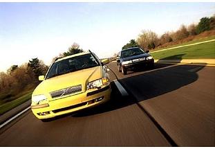 VOLVO-V40-1-6--2000-2002-