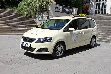Mitfahrzentrale: Für den gewerblichen Bereich ist die hohe Variabilität des Seat Alhambra ein wichtiges Kaufargument.