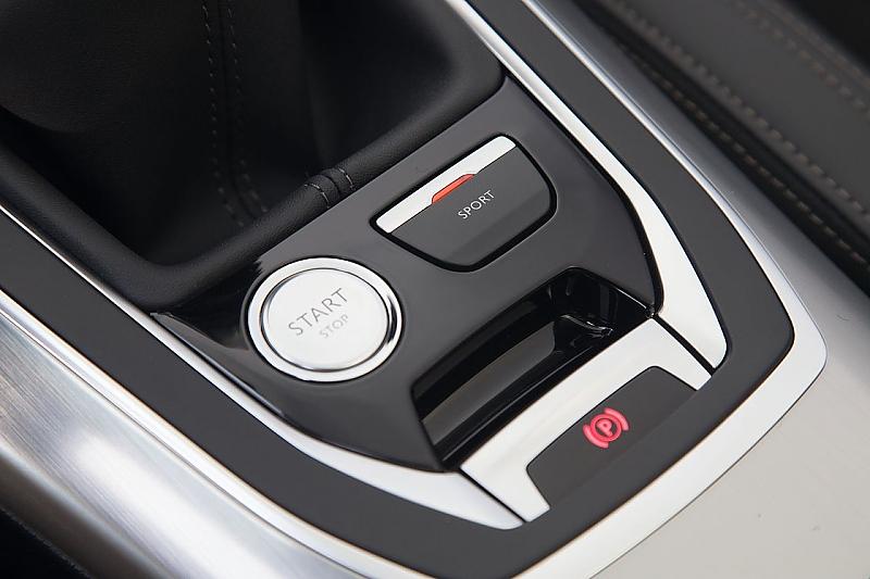Der Sport-Schalter befindet sich in der Mittelkonsole