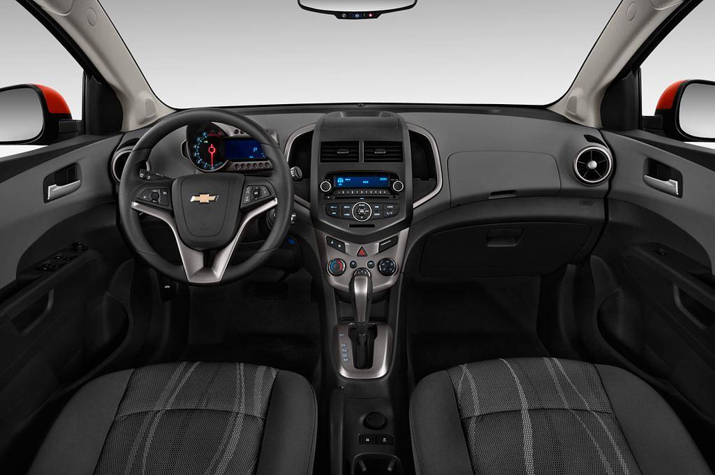 Chevrolet Aveo (Baujahr 2012) LT+ 5 Türen Cockpit und Innenraum