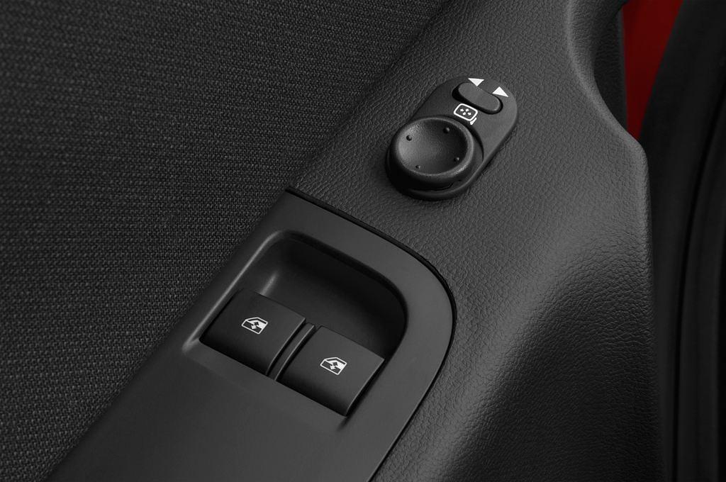 Chevrolet Camaro (Baujahr 2012) - 2 Türen Bedienungselemente Tür