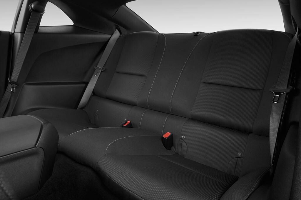 Chevrolet Camaro (Baujahr 2012) - 2 Türen Rücksitze