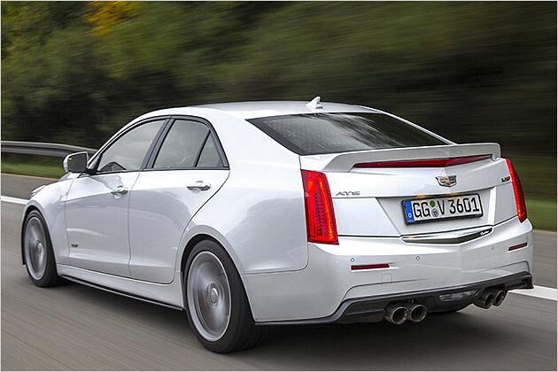 Der Viertürer ist genauso lang wie das Coupé