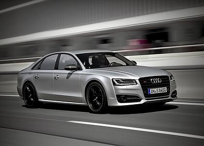 Fahrbericht: Audi S8 Plus - S8 mit Sahnehäubchen Fahrbericht: Audi S8 Plus - S8 mit Sahnehäubchen