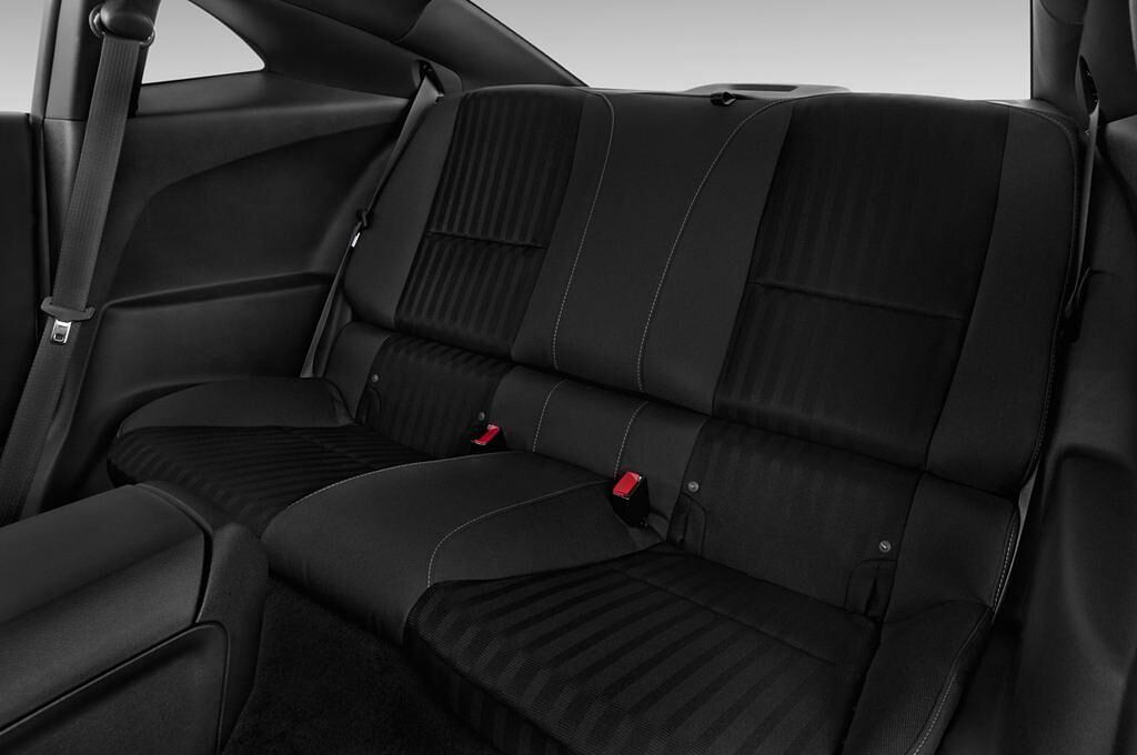 Chevrolet Camaro (Baujahr 2012) - 2 Türen Rücksitze