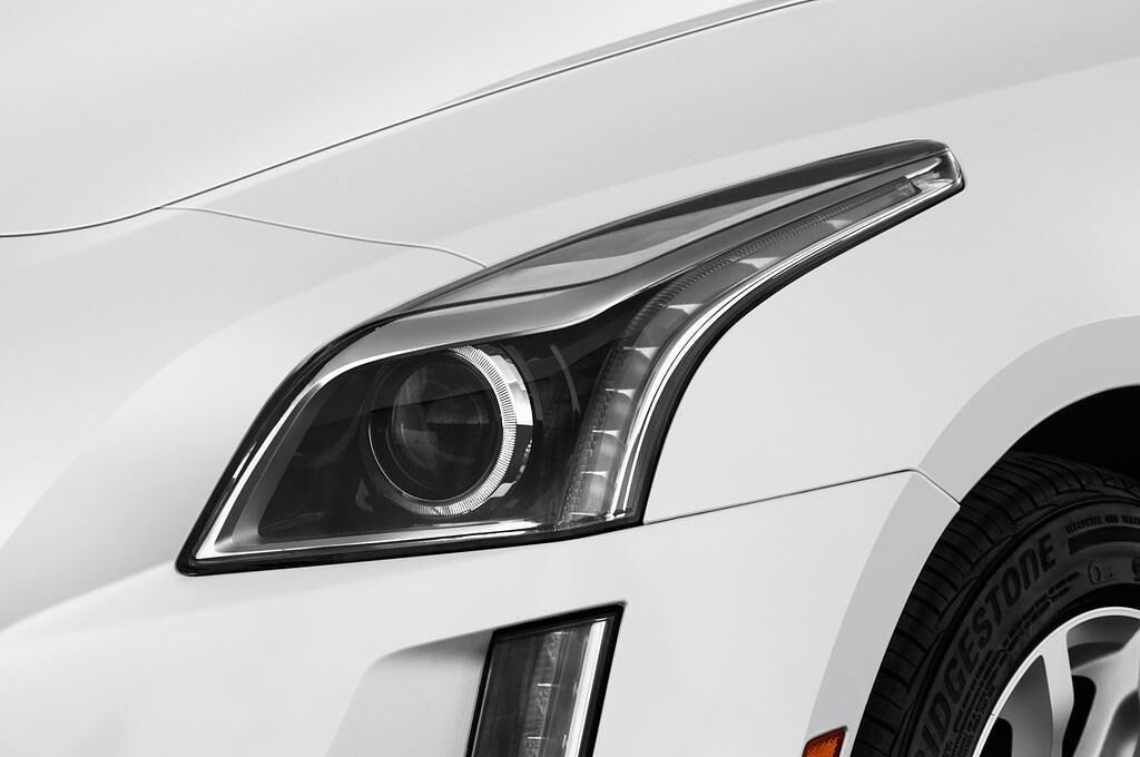 Cadillac CTS (Baujahr 2016) - 4 Türen Scheinwerfer