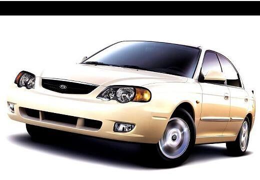 Kia Shuma Schrägheck (2001–2004)