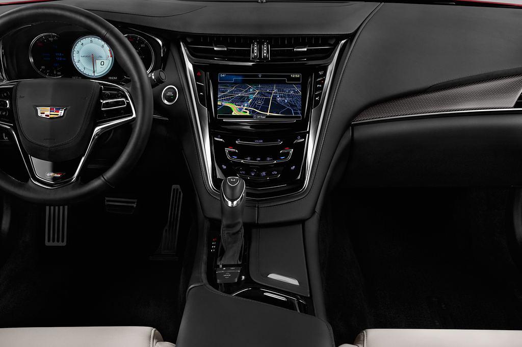 Cadillac CTS V (Baujahr 2016) V 4 Türen Mittelkonsole