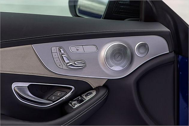 Gegen Aufpreis versucht ein Burmester-Soundsystem gegen den epischen V8-Klang anzustinken